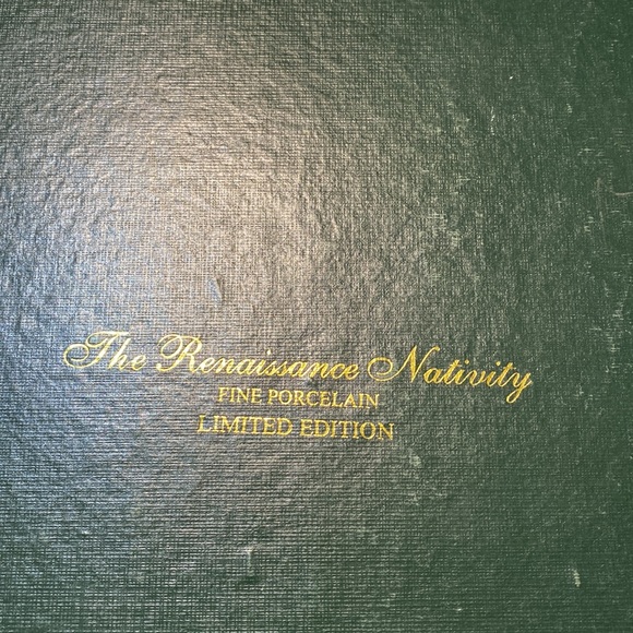 Lenox Renaissance Nativity.  Ren. Children of Bethlehem - Picture 5 of 7